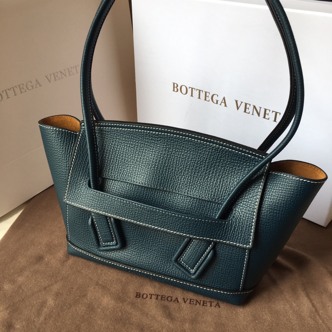 보테가베네타 Arco 레더 스몰 네이비 토트백